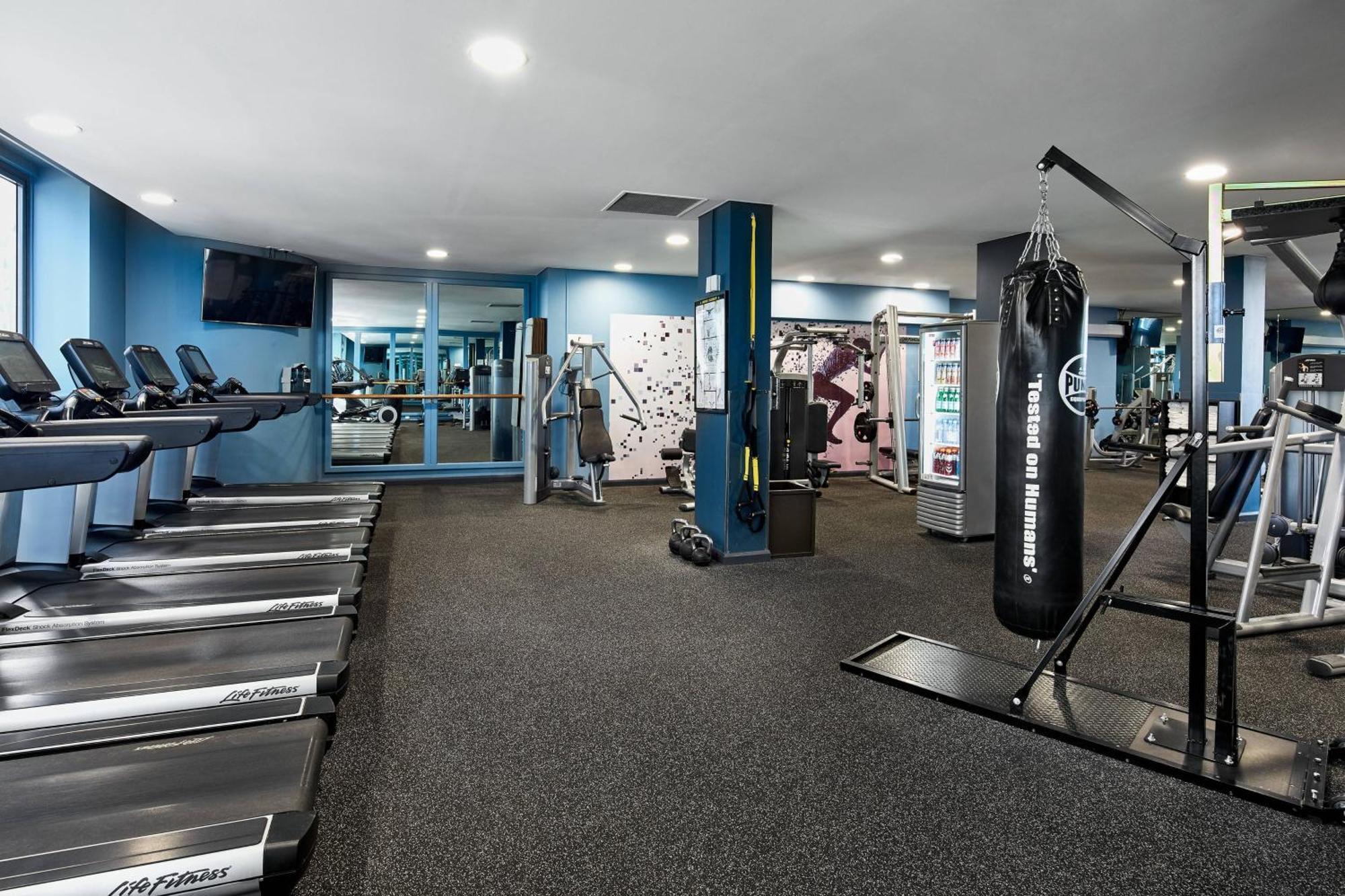 Sheraton Grand Sydney Hyde Park Exteriör bild The gym at the hotel